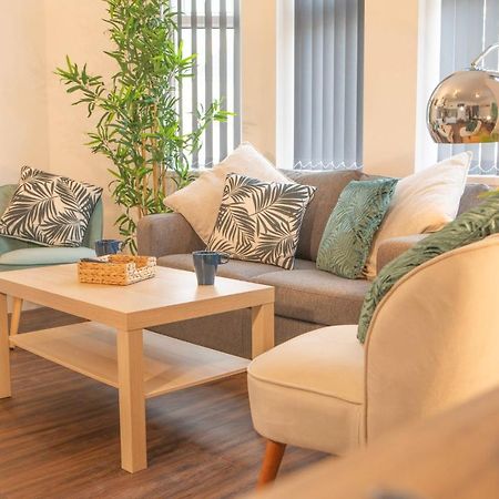Principality Suites; Three Bed By Property Promise Cardiff Kültér fotó