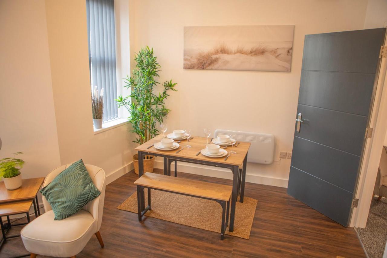 Principality Suites; Three Bed By Property Promise Cardiff Kültér fotó