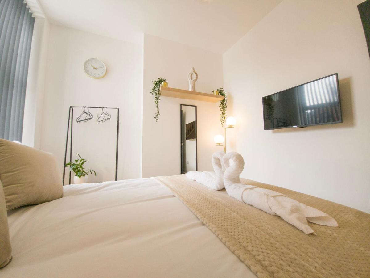 Principality Suites; Three Bed By Property Promise Cardiff Kültér fotó