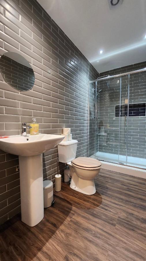 Principality Suites; Three Bed By Property Promise Cardiff Kültér fotó